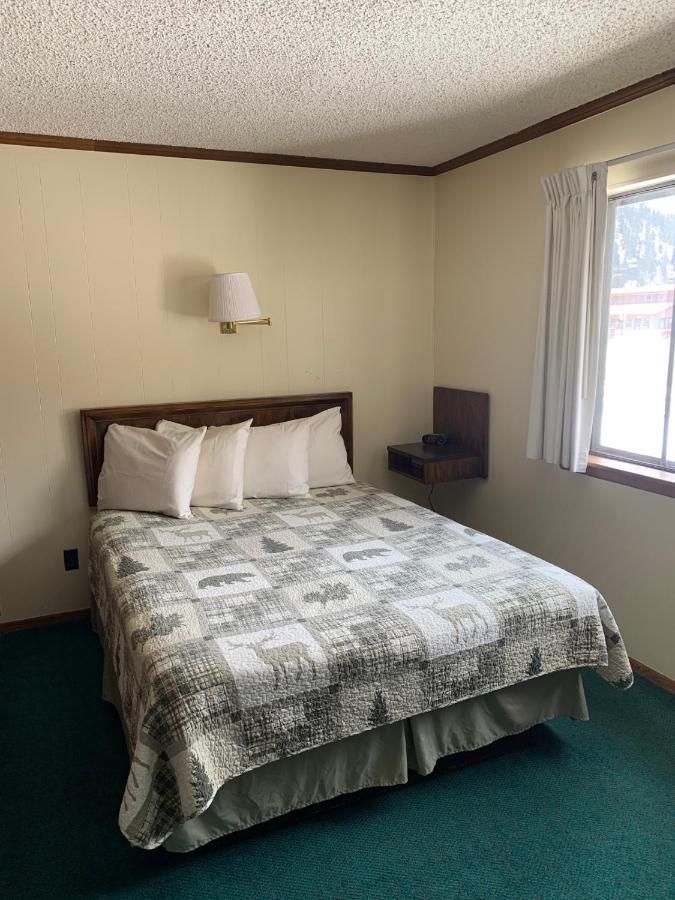 Ponderosa Lodge 레드 리버 외부 사진