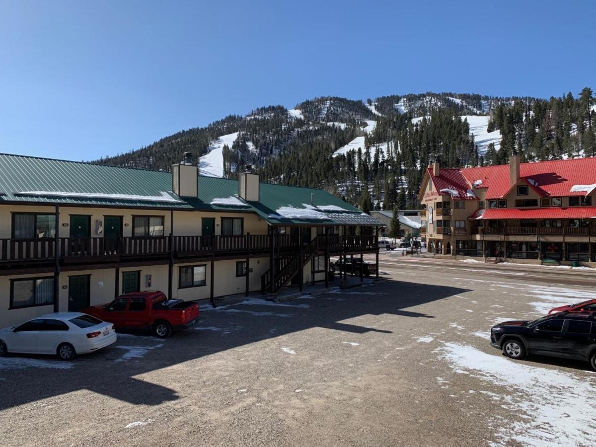 Ponderosa Lodge 레드 리버 외부 사진